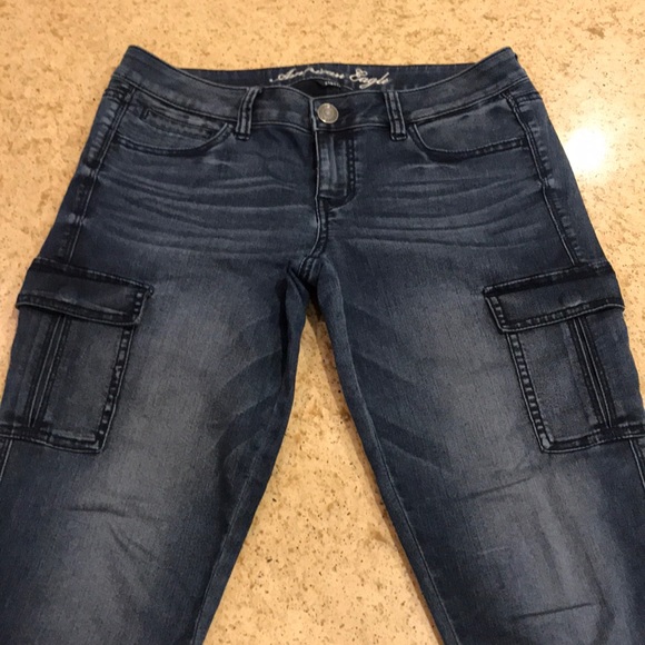 American Eagle Medium Wash Jegging Capris - Picture 2 of 5